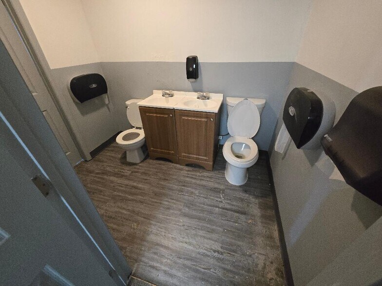 More Photos Of 3715 US Highway 19, New Port Richey Daycare Center For Sale