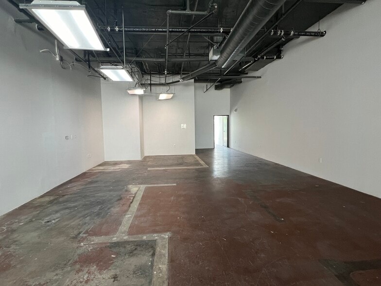 More Photos Of 902-914 Broadway, Santa Monica Unknown For Lease