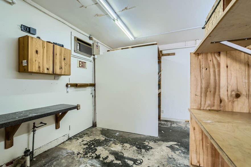 More Photos Of 8310-8318 8th Ave NW, Seattle Storefront Retail Office For Lease