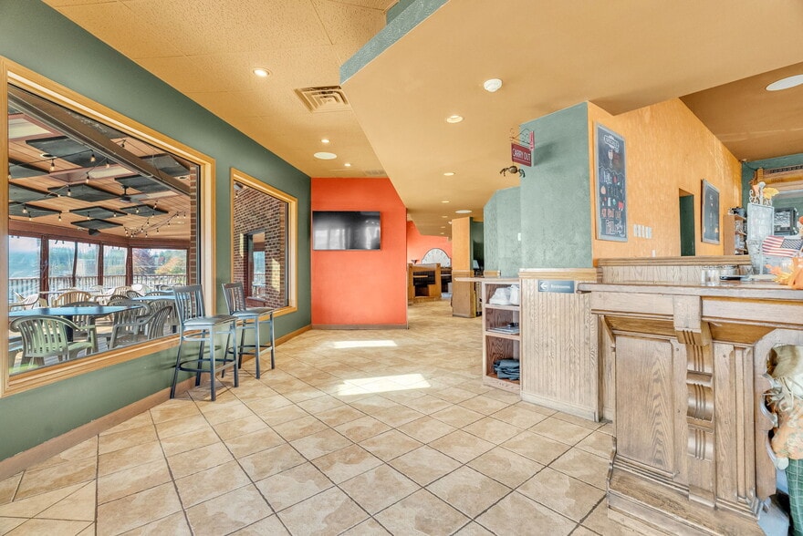 More Photos Of 119 Clinton Ave, Saint Clair Restaurant For Sale