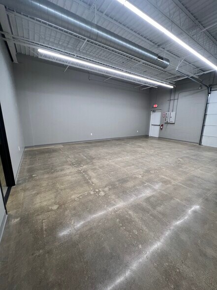 More Photos Of 13731-13745 Omega Dr, Farmers Branch Light Distribution For Lease
