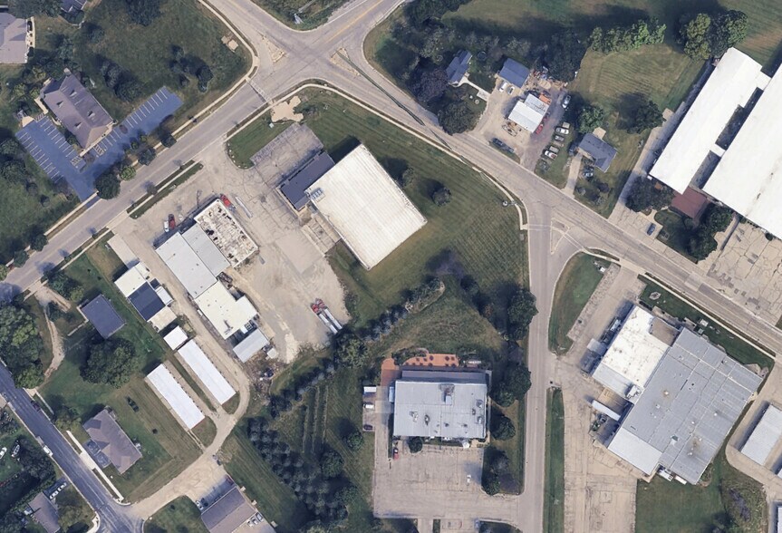 More Photos Of 1028 Mulberry St, Lake Mills Refrigeration Cold Storage For Sale
