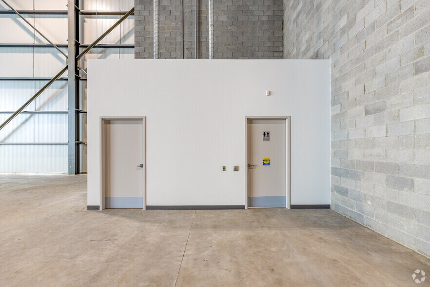 More Photos Of 3540 Wyecroft Rd, Oakville Unknown For Sale