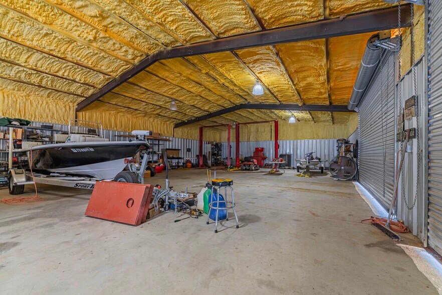 More Photos Of 570 Poncho St, Kingsland Warehouse For Sale