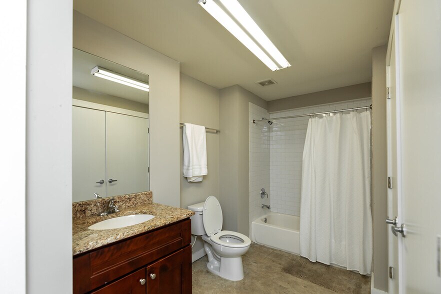 More Photos Of 345 S Front St, Memphis Apartments For Sale