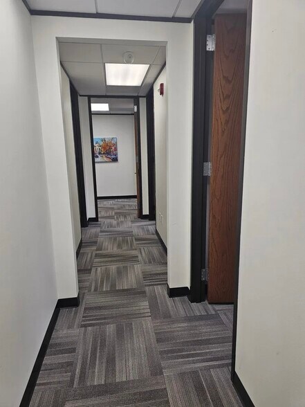 More Photos Of 3000 Highwoods Blvd, Raleigh Office For Lease