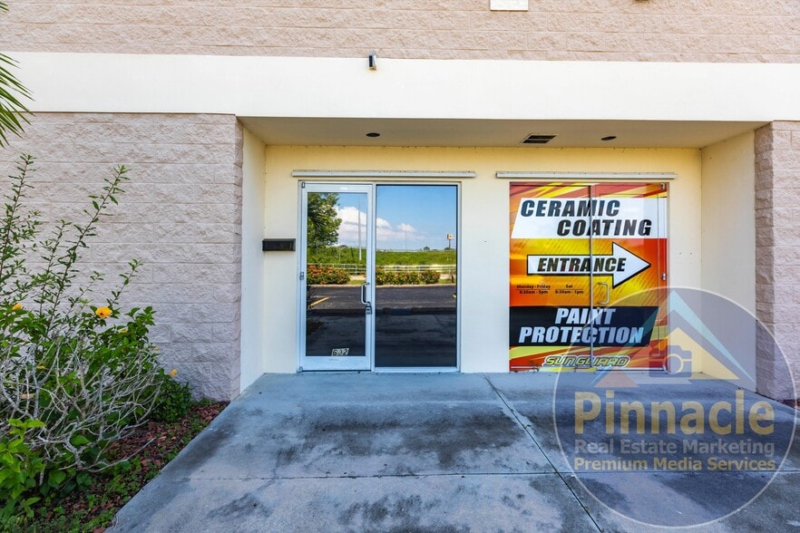 More Photos Of 24690 Sandhill Blvd, Punta Gorda Warehouse For Lease