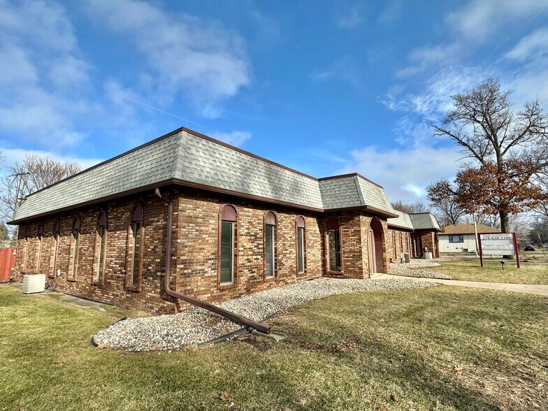 Primary Photo Of 3445-3449 Ridge Rd, Highland Office For Lease