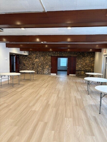 More Photos Of 416 Horace St, Bridgeport Office For Lease