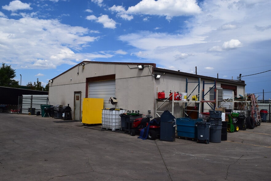 More Photos Of 2401 S Raritan St, Englewood Warehouse For Sale