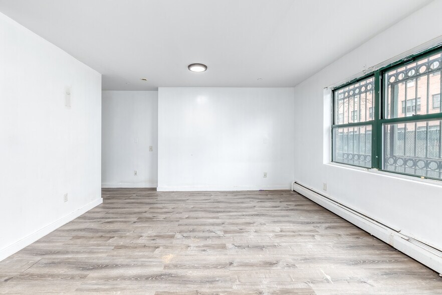 More Photos Of 311 Beach 53rd St, Far Rockaway Apartments For Sale