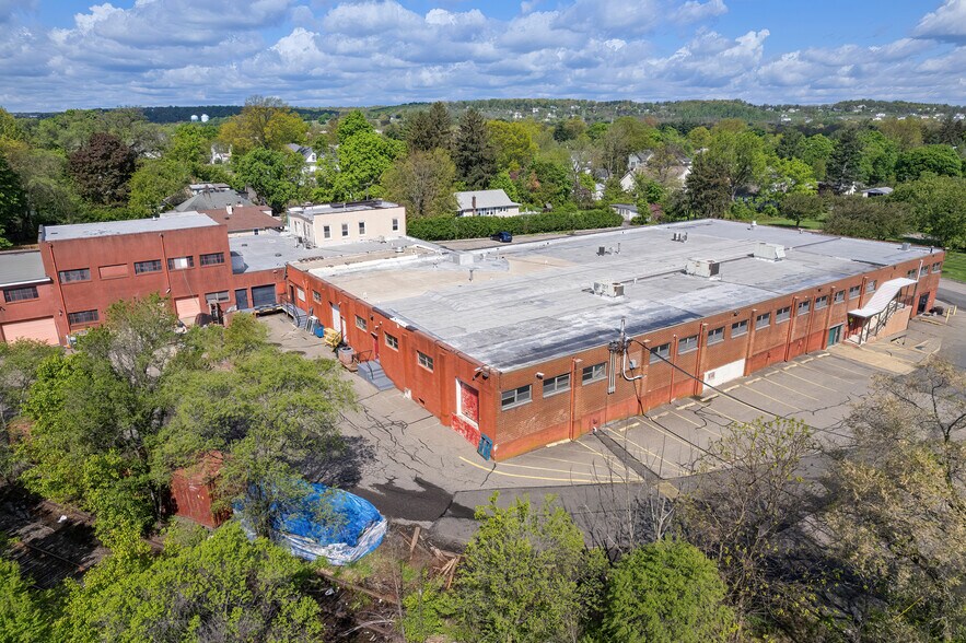 More Photos Of 47 Maple Ave, Flemington Light Manufacturing For Lease