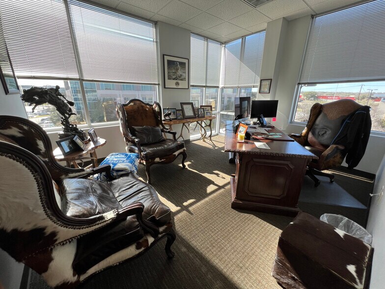 More Photos Of 12319 N Mopac Expy, Austin Medical For Sale