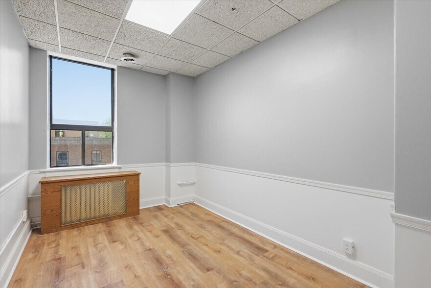 More Photos Of 500 Willow Ave, Council Bluffs Office For Lease