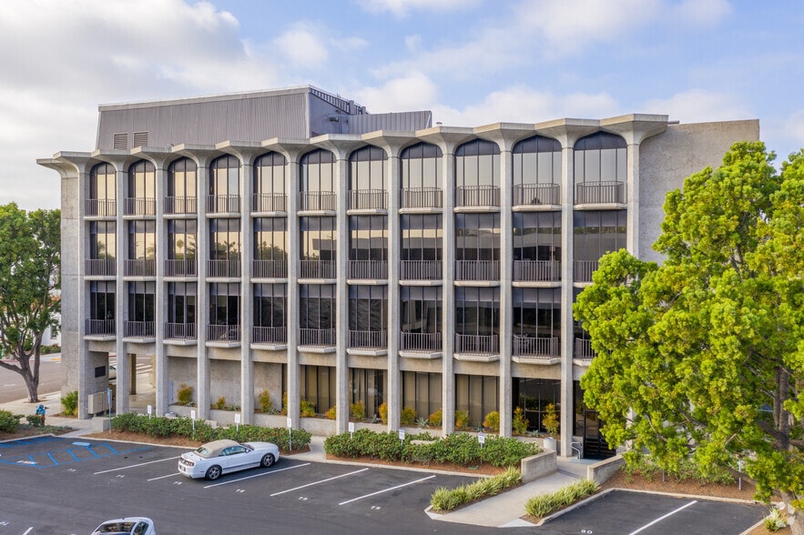 More Photos Of 7855 Ivanhoe Ave, La Jolla Office For Lease