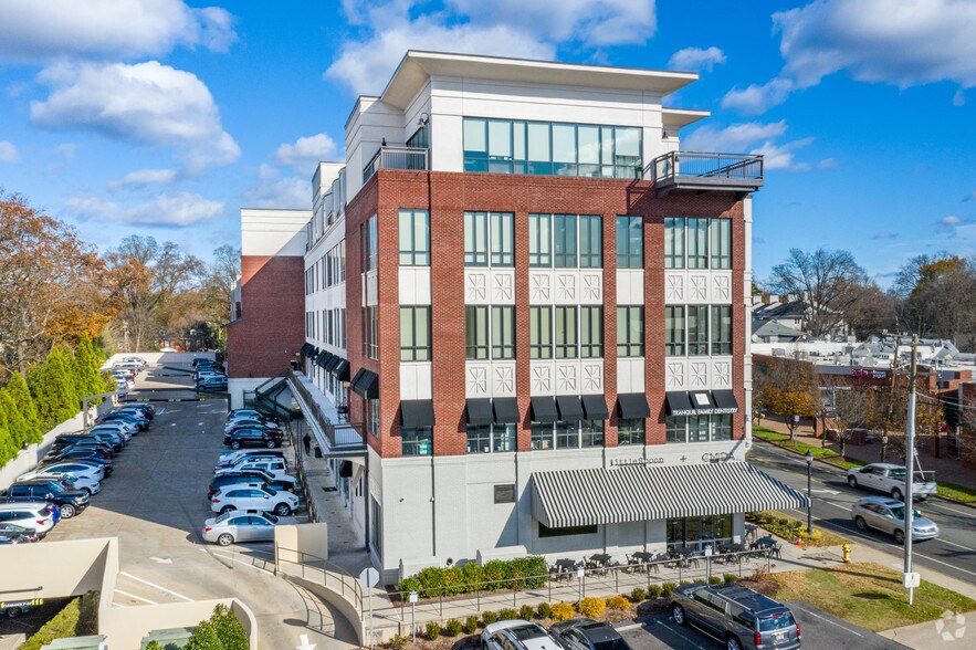 More Photos Of 2820 Selwyn Ave, Charlotte Office For Lease