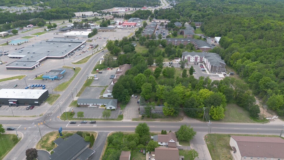 More Photos Of 375 N McClellan Ave, Marquette Office Residential For Sale