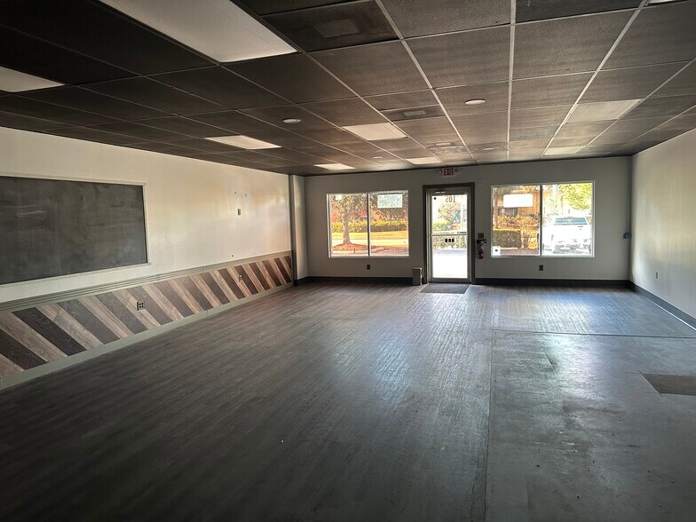 More Photos Of 11175 SW 93rd Court Rd, Ocala Unknown For Lease