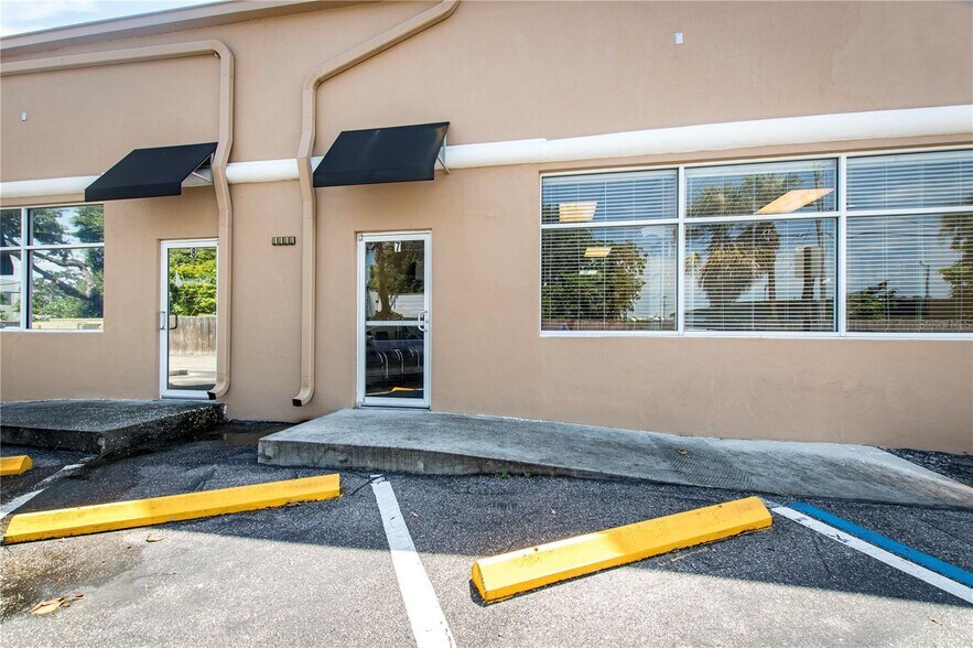 More Photos Of 5404 Hoover Blvd, Tampa Medical For Sale