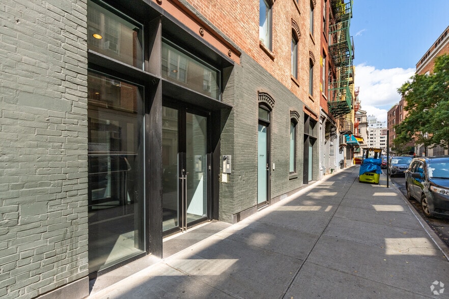 More Photos Of 134-136 Baxter St, New York Apartments For Sale