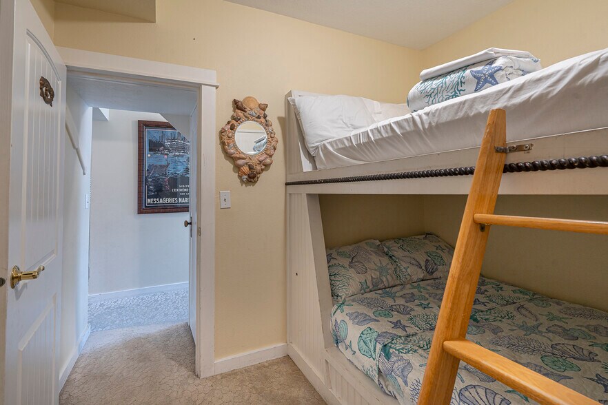 More Photos Of 25 NE Clarke St, Depoe Bay Specialty For Sale