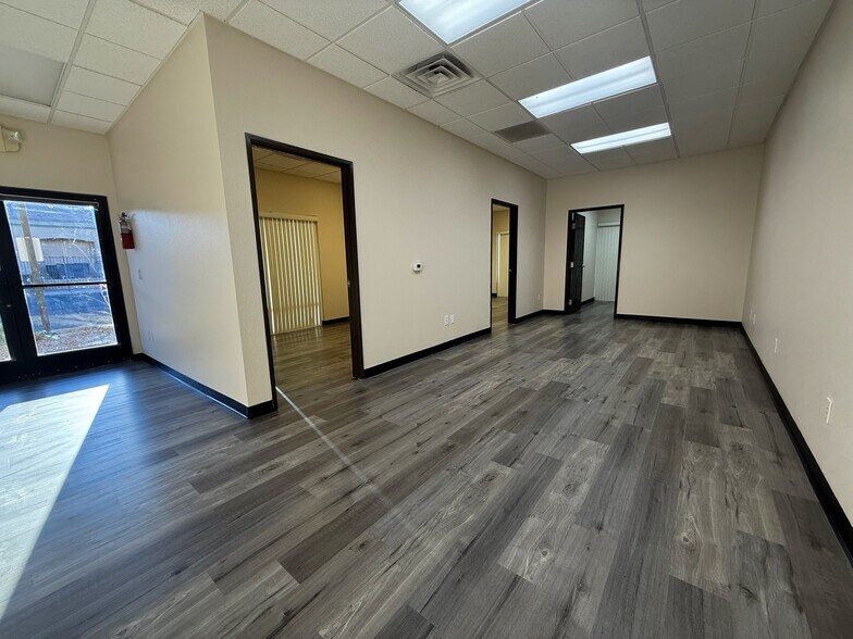 More Photos Of 301 N Pecos Rd, Henderson Medical For Lease