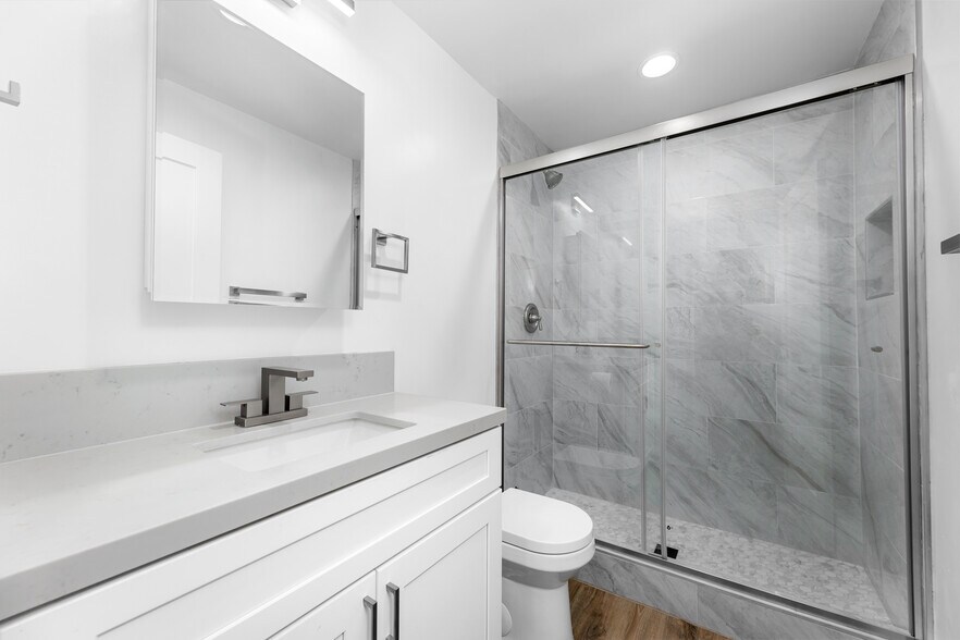 More Photos Of 496 E 52nd St, Long Beach Multifamily For Sale