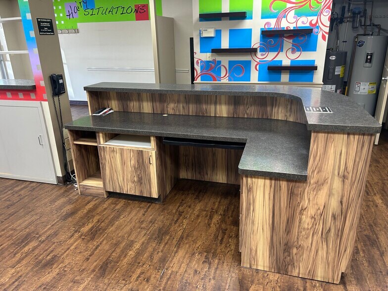 More Photos Of 9125-9181 N Dixie Dr, Dayton Unknown For Lease