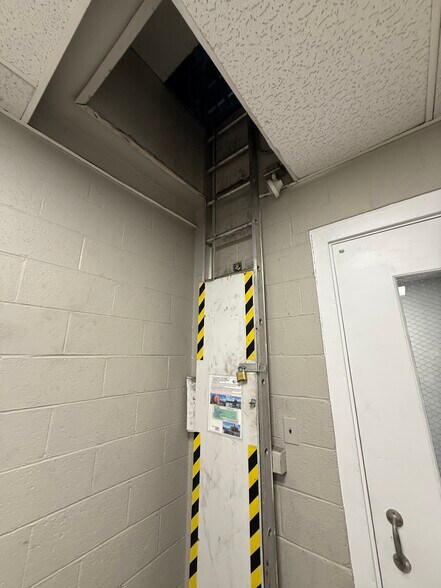 More Photos Of 76 Summer St, Fitchburg Office For Sale