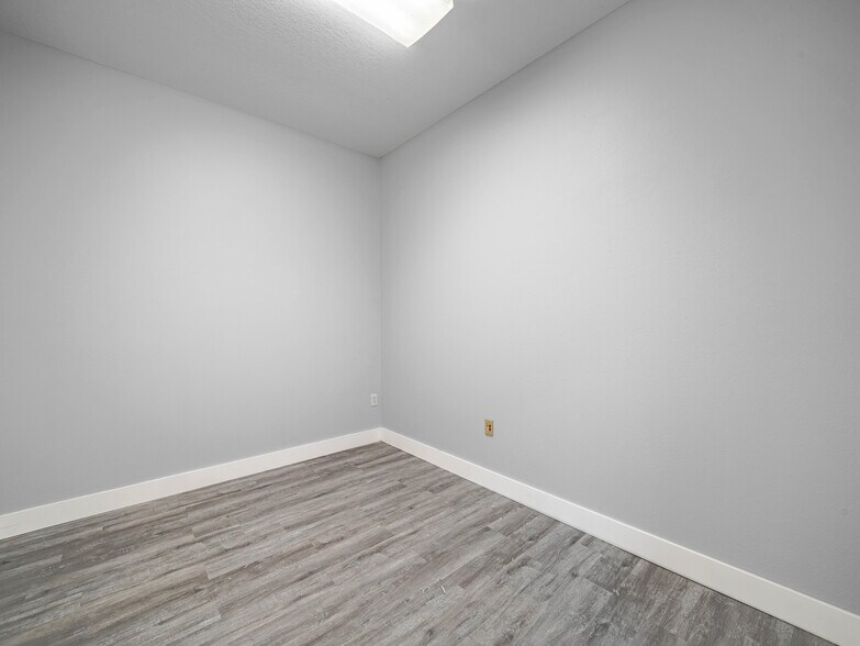 More Photos Of 1435 Dunn Ave, Daytona Beach Medical For Lease