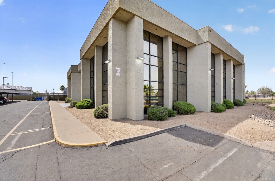 More Photos Of 2920 N 24th Ave, Phoenix Office For Sale