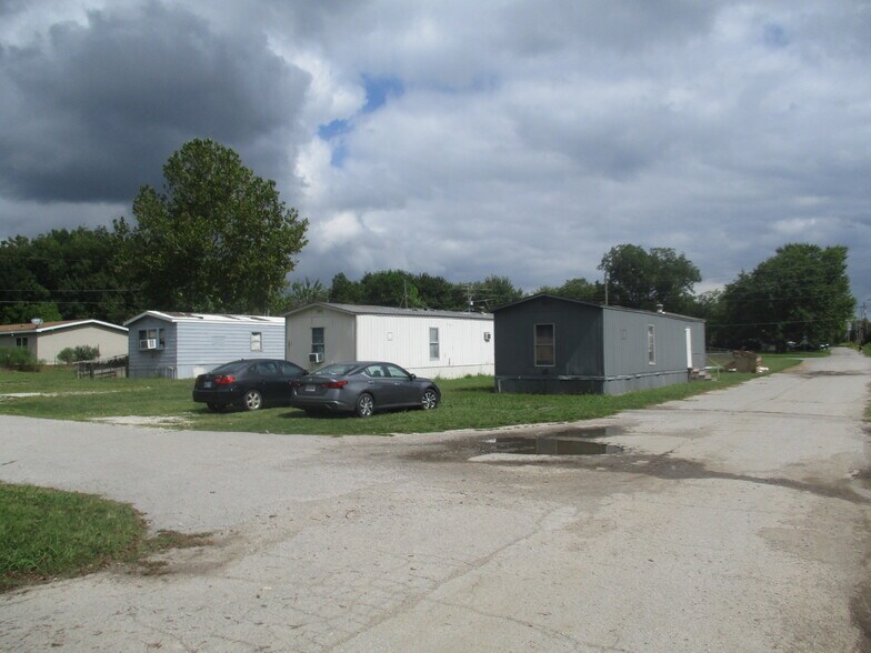 More Photos Of 814 S Kern Ave, Okmulgee Apartments For Sale