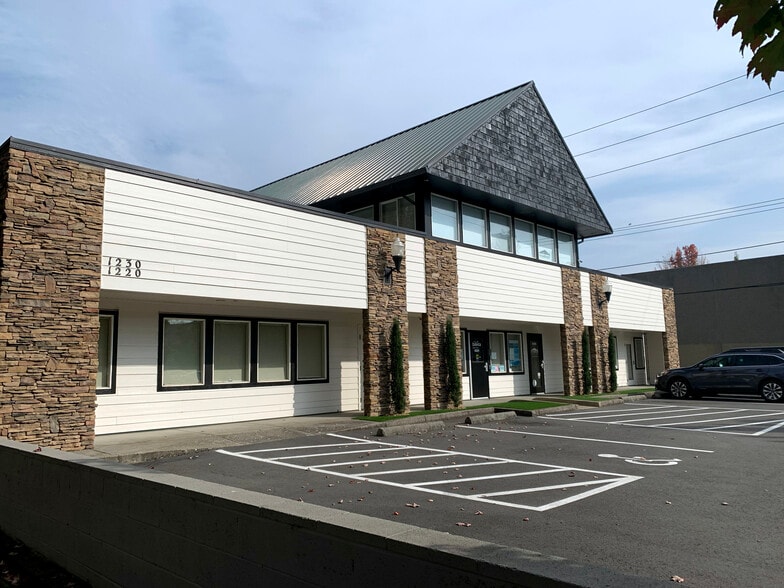 More Photos Of 1220 Liberty St NE, Salem Medical For Lease