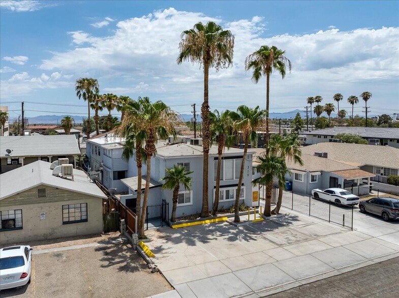 More Photos Of 319 S 10th St, Las Vegas Apartments For Sale
