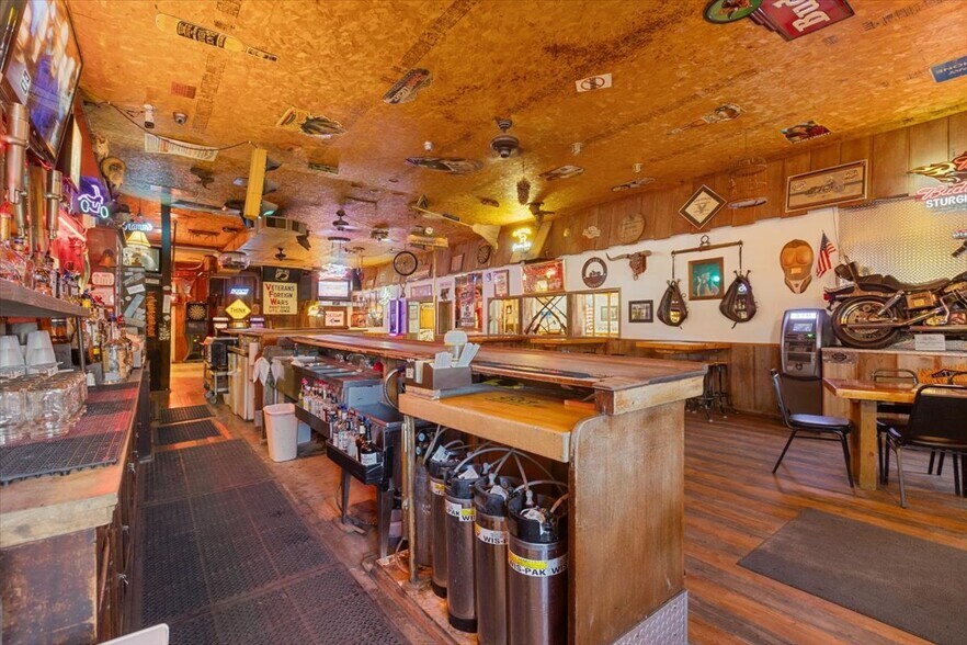 More Photos Of 206 1st St, Soldier Restaurant For Sale