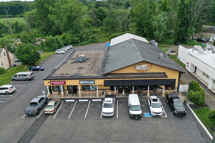 More Photos Of 166 Queen St, Southington Freestanding For Lease