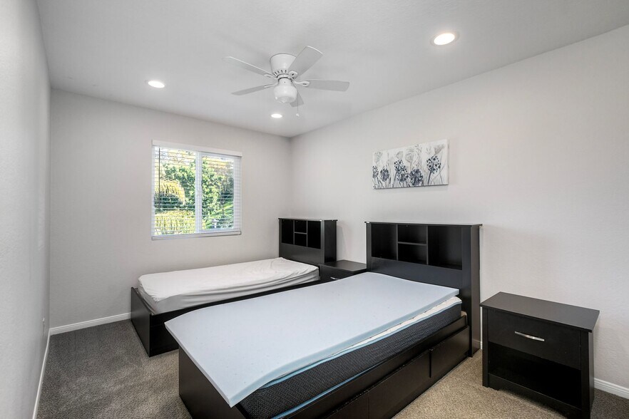 More Photos Of 6809 Corintia St, Carlsbad Multifamily For Sale