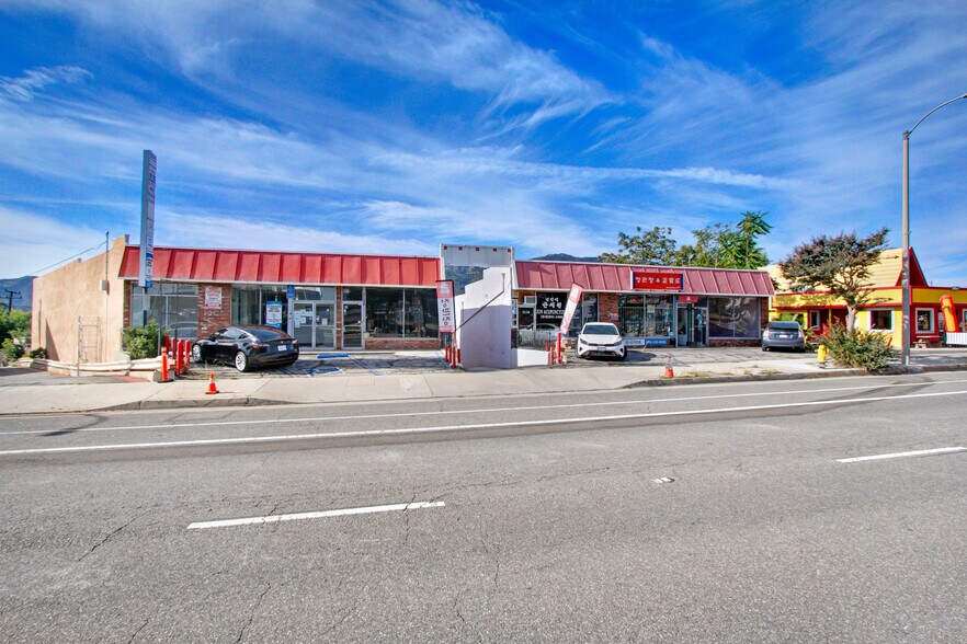 More Photos Of 3130-3136 1/2 Foothill Blvd, La Crescenta Storefront Retail Office For Sale