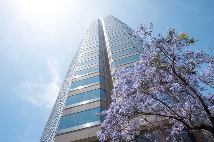 More Photos Of 801 S Grand Ave, Los Angeles Office For Lease