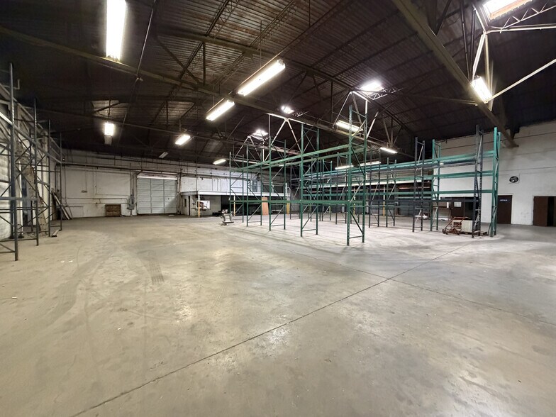 More Photos Of 1300 W Main St, Oklahoma City Warehouse For Sale