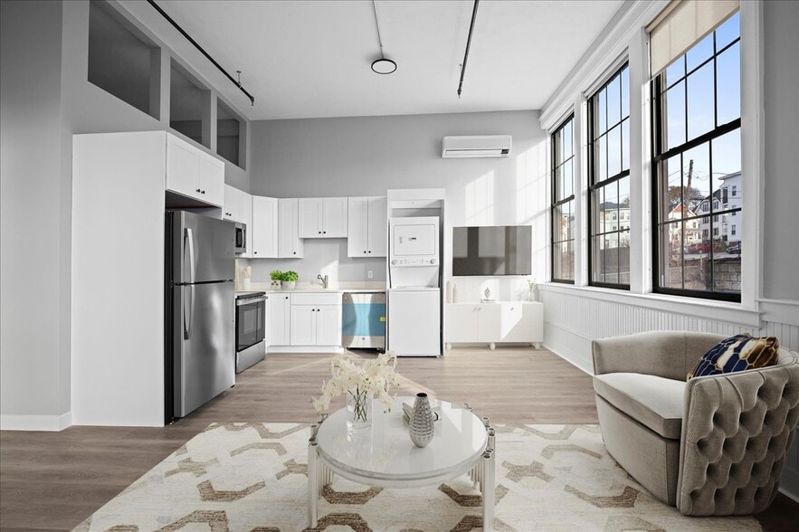 More Photos Of 22 Waverly St, Worcester Apartments For Sale