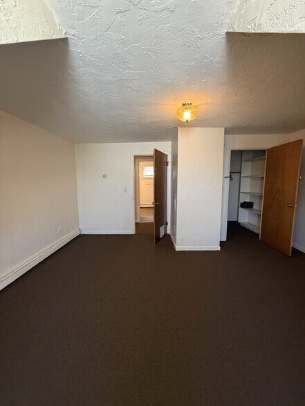 More Photos Of 8 Exchange Ct, Waltham Multifamily For Sale