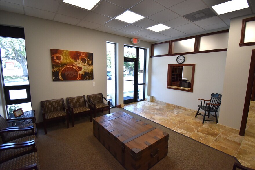 More Photos Of 816 US Highway 1, Sebastian Medical For Sale