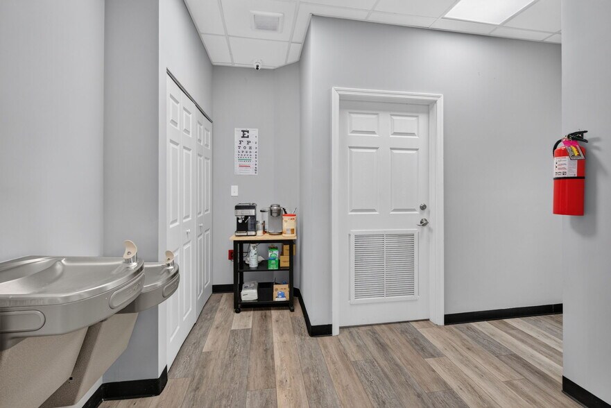 More Photos Of 8080 Pasadena Blvd, Pembroke Pines Office For Lease
