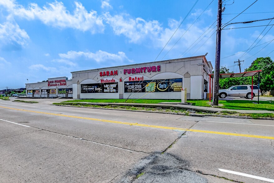 More Photos Of 8009 Harwin Dr, Houston Freestanding For Sale