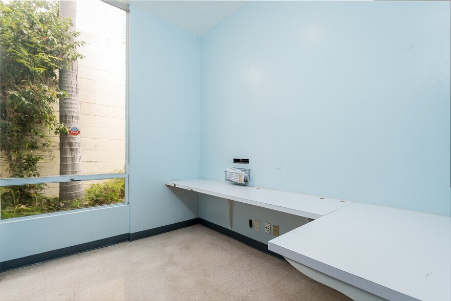 More Photos Of 1533 Alamitos Ave, Long Beach Medical For Sale