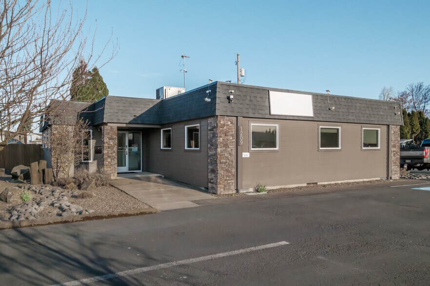 More Photos Of 1209-1215 Shortridge St SE, Albany Office Residential For Sale