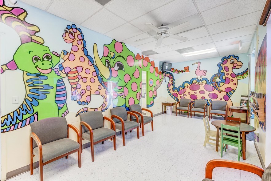 More Photos Of 5205 Village Blvd, West Palm Beach Medical For Lease