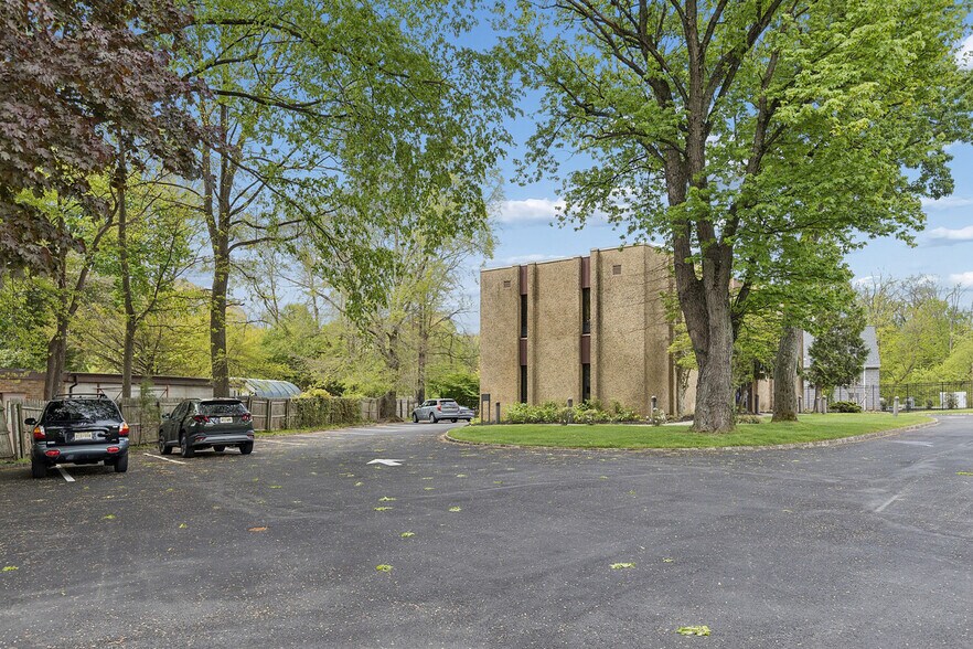 More Photos Of 1299 Rt 22, Mountainside Office For Sale