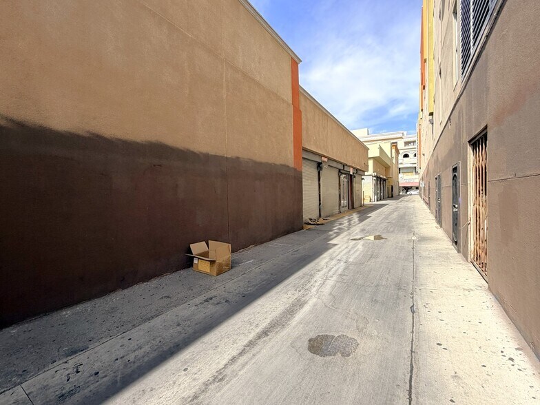 More Photos Of 791 E Pico Blvd, Los Angeles Warehouse For Sale